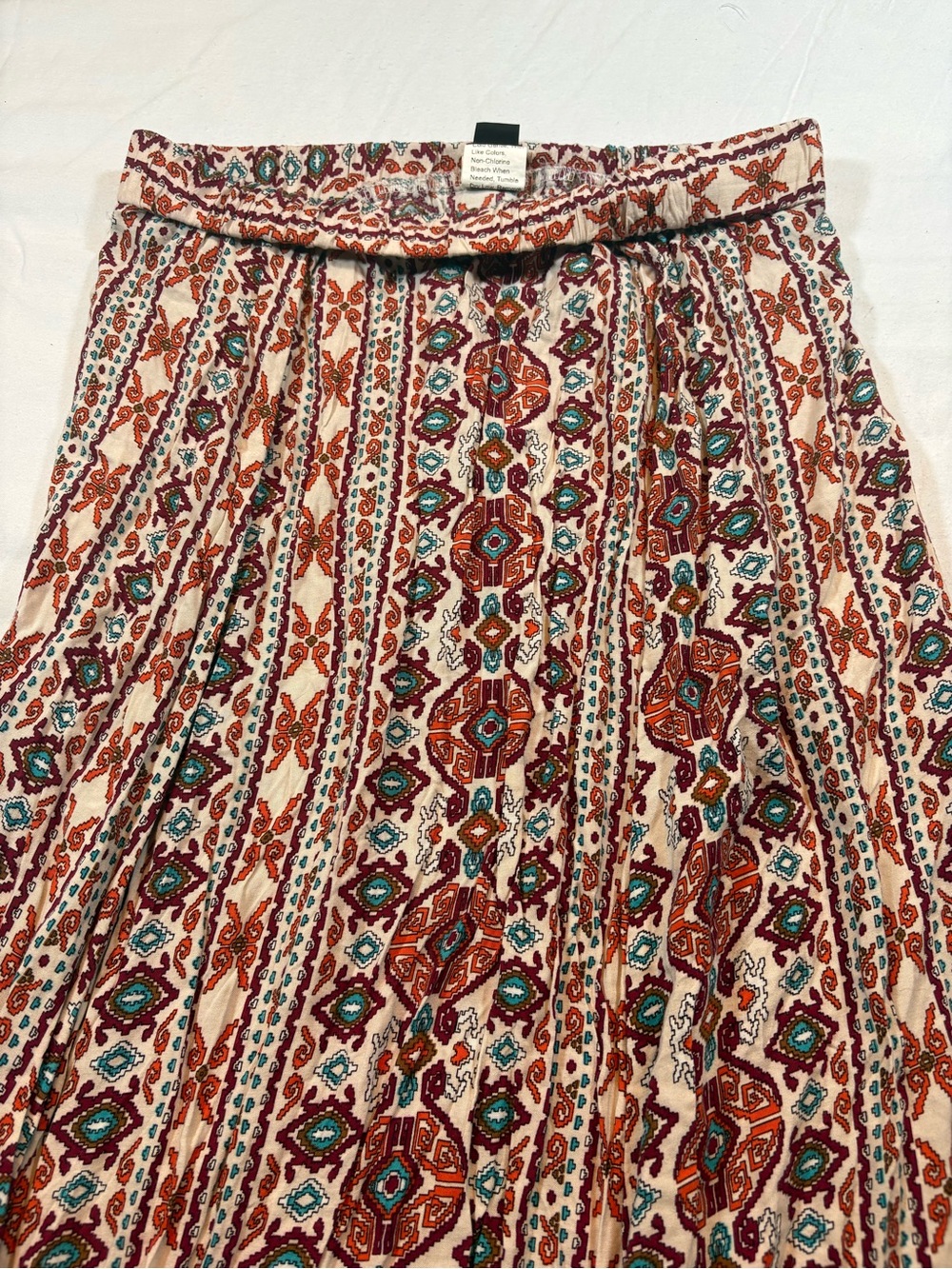SHEIN Cream Maxi Skirt with Red and Teal Geo Print